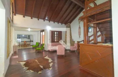 Casa com 4 quartos para alugar na Rua Rio de Janeiro, Mathias Velho, Canoas