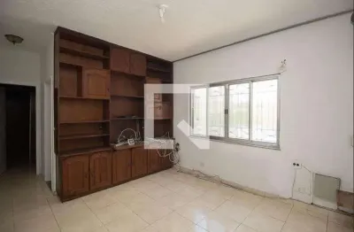 Casa com 2 quartos para alugar na Rua Eugênio de Freitas, Vila Maria, São Paulo