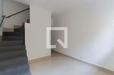 Casa com 2 quartos para alugar na Avenida Doutor Francisco Ranieri, Santana, São Paulo