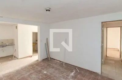 Casa com 2 quartos para alugar na Rua Santo Antônio de Lisboa, Vila Ede, São Paulo