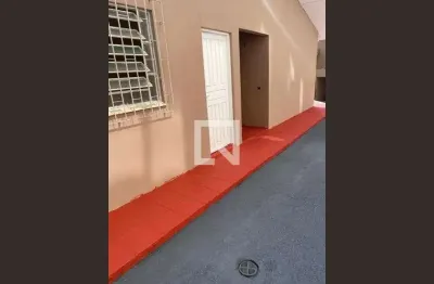 Casa com 2 quartos para alugar na Rua Gastão Câmara, Bigorrilho, Curitiba
