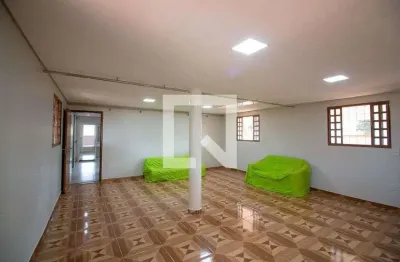 Casa com 4 quartos para alugar na SHIS QI, Lago Sul, Brasília