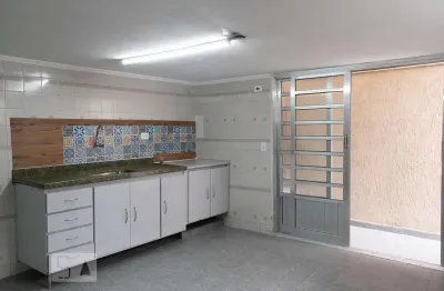 Casa com 1 quarto para alugar na Rua César Penna Ramos, Vila Santista, São Paulo