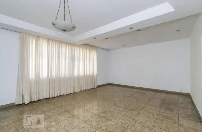 Casa com 3 quartos para alugar na Rua Professor Viana da Silva, Irajá, Rio de Janeiro