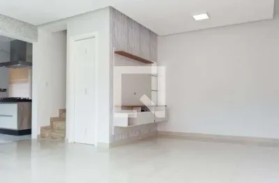 Casa com 3 quartos para alugar na Rua das Promessas, Vila Ede, São Paulo