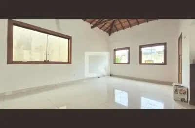 Casa com 3 quartos para alugar na Rua Sol, Várzea, Lagoa Santa