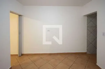 Casa com 1 quarto para alugar na Rua Porto Sabaúna, Vila Alpina, São Paulo