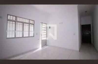 Casa com 2 quartos para alugar na Rua Domingos Teotônio Jorge, Aricanduva, São Paulo