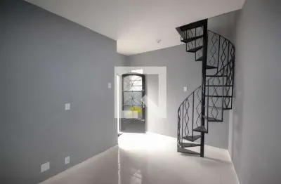 Casa com 1 quarto para alugar na Rua Mário de Araújo, Centro, Nilópolis