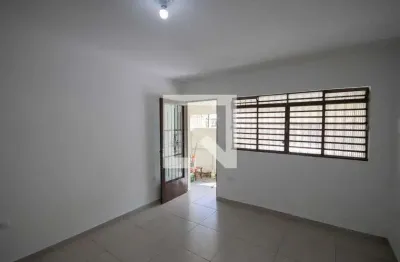 Casa com 2 quartos para alugar na Rua José de Araújo, Vila Ede, São Paulo