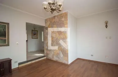 Casa com 5 quartos para alugar na Rua Bela Vista do Ivaí, Jaraguá, São Paulo