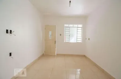 Casa com 1 quarto para alugar na Rua Pedro Molini, Socorro, São Paulo
