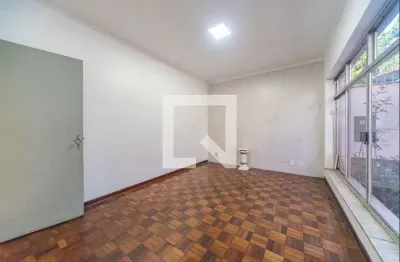 Casa com 3 quartos para alugar na Rua Joaquim Távora, Centro, Santo André