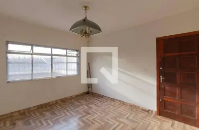 Casa com 3 quartos para alugar na Rua José Silva Alcântara Filho, Ponte Rasa, São Paulo