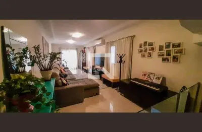 Casa com 4 quartos para alugar na Rua Víctor Brecheret, Vila Yara, Osasco