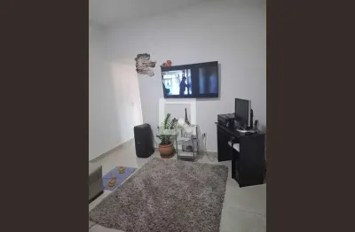Casa com 2 quartos para alugar na Rua Taranto, Parque Viana, Barueri