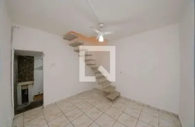 Casa com 3 quartos para alugar na Rua Enésio Isqui, Vila Formosa, São Paulo