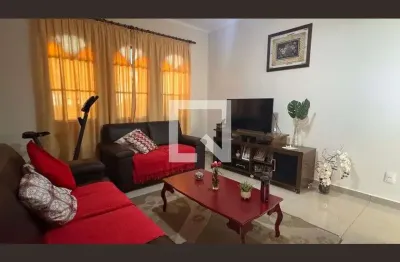 Casa com 3 quartos para alugar na Rua Joaquim Soares Moraes, Swift, Campinas