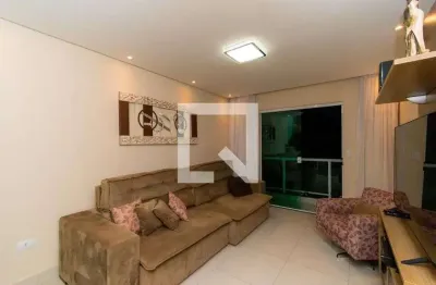 Casa com 3 quartos para alugar na Rua Alto Alegre, Vila Mendes, São Paulo