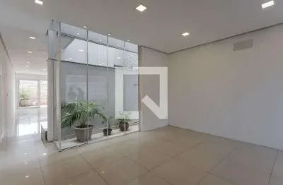 Casa com 4 quartos para alugar na Avenida Martins Bastos, Sarandi, Porto Alegre