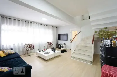 Casa com 3 quartos para alugar na Rua Chamantá, Mooca, São Paulo