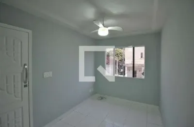 Casa com 1 quarto para alugar na Travessa Corrêa Tôrres, Paraíso, São Gonçalo