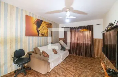 Casa com 3 quartos para alugar na Rua São Geraldo, Fonseca, Niterói