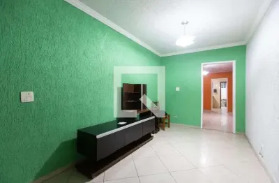 Casa com 2 quartos para alugar na Rua Francisco Chiarelli, Vila Jacuí, São Paulo