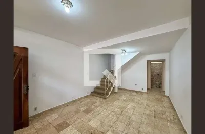 Casa com 2 quartos para alugar na Rua Tapes, Campo Belo, São Paulo