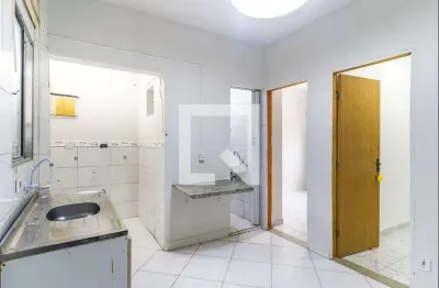 Casa com 2 quartos para alugar na Rua Gibraltar, Santo Amaro, São Paulo
