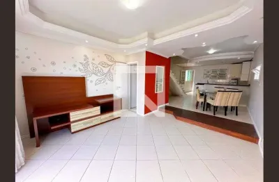 Casa com 2 quartos para alugar na Rua Plácido de Castro, Centro, São José