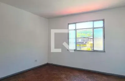 Casa com 2 quartos para alugar na Rua Clarimundo de Melo, Piedade, Rio de Janeiro