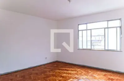 Casa com 2 quartos para alugar na Rua Clarimundo de Melo, Piedade, Rio de Janeiro
