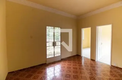 Casa com 3 quartos para alugar na Rua Teixeira de Freitas, Fonseca, Niterói