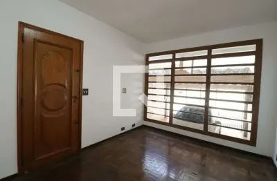 Casa com 2 quartos para alugar na Rua Heitor dos Prazeres, Butantã, São Paulo