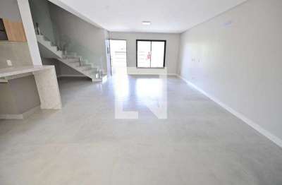 Casa com 3 quartos para alugar na Rua J1, Setor Jaó, Goiânia