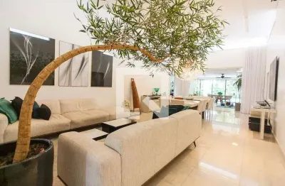 Casa / sobrado em condomínio para aluguel - jardim karaiba, 4 quartos,  310 m² - uberlândia