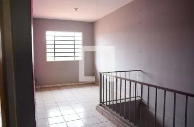 Casa com 2 quartos para alugar na Avenida João Paulo Ablas, Jardim da Glória, Cotia