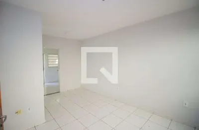 Casa com 2 quartos para alugar na Rua Paulo da Silva Rosa, Pedra Azul, Contagem