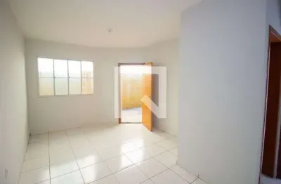 Casa com 2 quartos para alugar na Rua Paulo da Silva Rosa, Pedra Azul, Contagem