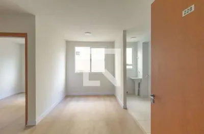 Apartamento com 2 quartos para alugar na Rua Carlos Alberto Lauermann Nunes, Olaria, Canoas