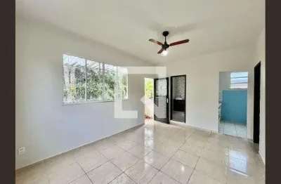 Casa com 1 quarto para alugar na Rua Macembu, Taquara, Rio de Janeiro