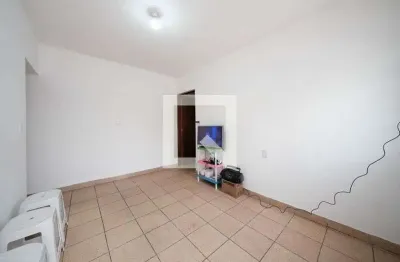 Casa com 2 quartos para alugar na Rua Crubixas, Cangaíba, São Paulo