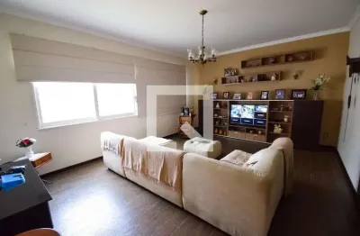 Casa com 6 quartos para alugar na Rua Carolina Santos, Méier, Rio de Janeiro