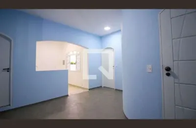 Casa com 3 quartos para alugar na Rua Iracema, Vila Ema, São Paulo