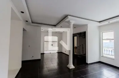 Casa com 4 quartos para alugar na Avenida da Paz, Utinga, Santo André