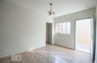 Casa com 2 quartos para alugar na Rua Abel Ramos, Vila Maria, São Paulo