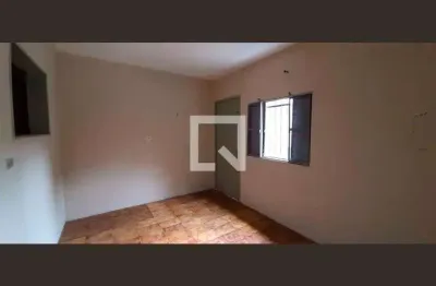 Casa com 2 quartos para alugar na Rua Atílio Lofredo, Padroeira, Osasco