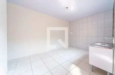 Casa com 1 quarto para alugar na Rua Eusébio de Queirós, Vila Luzita, Santo André