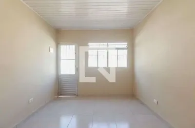 Casa com 2 quartos para alugar na Rua Professor Miguel Russiano, Tatuapé, São Paulo